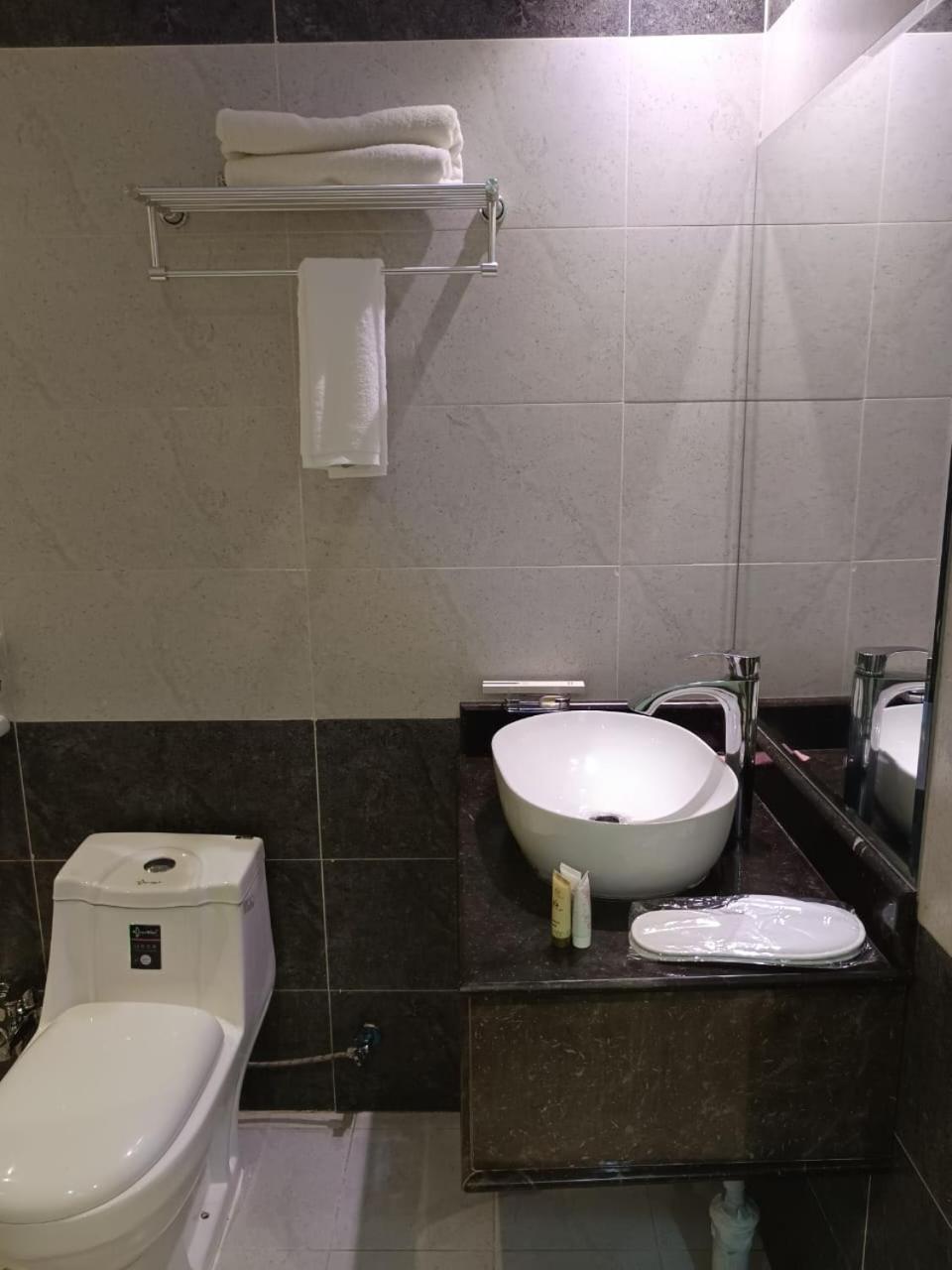 Al Farhan Hotel Qurtuba 利雅德 外观 照片